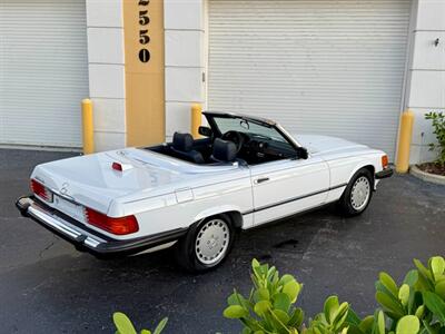 1987 Mercedes-Benz 560 SL - Photo 2 - Boca Raton, FL 33432