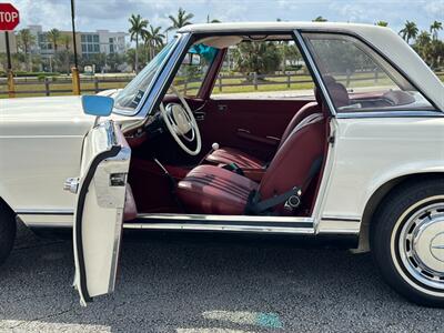 1968 Mercedes-Benz SL   - Photo 21 - Boca Raton, FL 33432