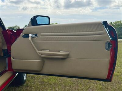 1989 Mercedes-Benz 560 SL   - Photo 15 - Boca Raton, FL 33432