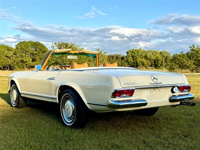 1969 Mercedes Benz 280SL SL   - Photo 8 - Boca Raton, FL 33432