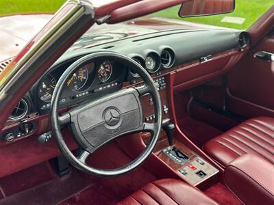 1989 Mercedes-Benz 560 SL   - Photo 19 - Boca Raton, FL 33432