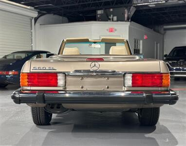 1989 Mercedes-Benz 560 SL   - Photo 15 - Boca Raton, FL 33432