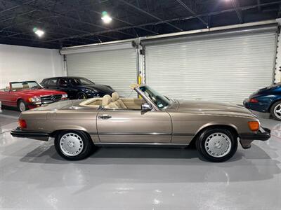 1989 Mercedes-Benz 560 SL   - Photo 4 - Boca Raton, FL 33432