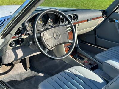 1987 Mercedes-Benz 560 SL   - Photo 14 - Boca Raton, FL 33432