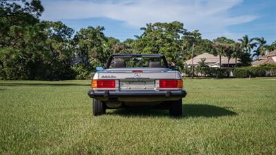 1989 Mercedes-Benz 560 SL   - Photo 13 - Boca Raton, FL 33432