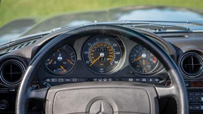 1989 Mercedes-Benz 560 SL   - Photo 23 - Boca Raton, FL 33432