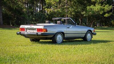 1989 Mercedes-Benz 560 SL   - Photo 15 - Boca Raton, FL 33432