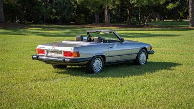 1989 Mercedes-Benz 560 SL   - Photo 14 - Boca Raton, FL 33432