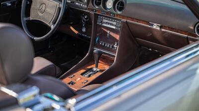1989 Mercedes-Benz 560 SL   - Photo 27 - Boca Raton, FL 33432
