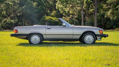 1989 Mercedes-Benz 560 SL   - Photo 16 - Boca Raton, FL 33432