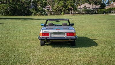 1989 Mercedes-Benz 560 SL   - Photo 12 - Boca Raton, FL 33432