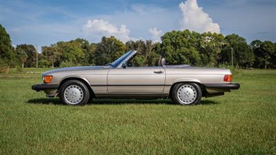 1989 Mercedes-Benz 560 SL   - Photo 9 - Boca Raton, FL 33432