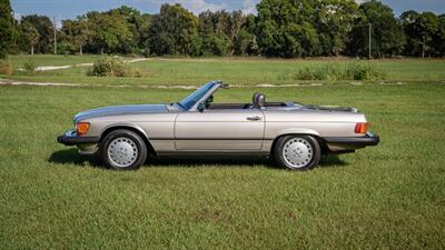 1989 Mercedes-Benz 560 SL   - Photo 8 - Boca Raton, FL 33432