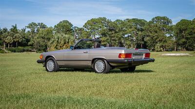 1989 Mercedes-Benz 560 SL   - Photo 10 - Boca Raton, FL 33432