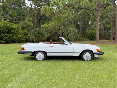 1988 Mercedes-Benz 560 SL   - Photo 2 - Boca Raton, FL 33432