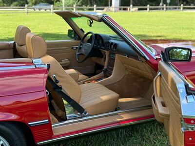 1987 Mercedes-Benz 560 SL   - Photo 24 - Boca Raton, FL 33432