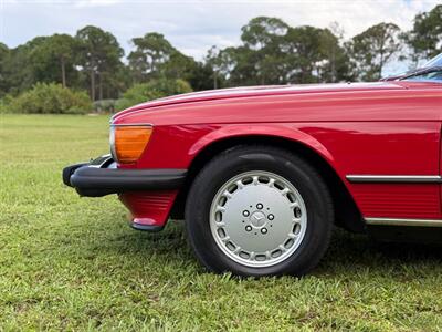 1987 Mercedes-Benz 560 SL   - Photo 14 - Boca Raton, FL 33432