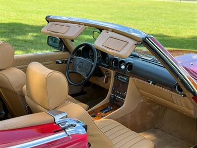 1987 Mercedes-Benz 560 SL   - Photo 28 - Boca Raton, FL 33432