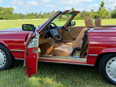 1987 Mercedes-Benz 560 SL   - Photo 29 - Boca Raton, FL 33432