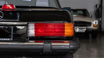 1987 Mercedes-Benz 560 SL   - Photo 40 - Boca Raton, FL 33432