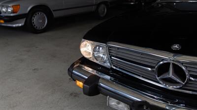 1987 Mercedes-Benz 560 SL   - Photo 17 - Boca Raton, FL 33432