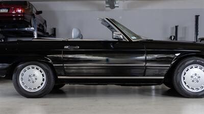 1987 Mercedes-Benz 560 SL   - Photo 51 - Boca Raton, FL 33432