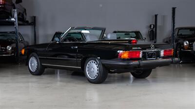1987 Mercedes-Benz 560 SL   - Photo 32 - Boca Raton, FL 33432