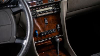 1987 Mercedes-Benz 560 SL   - Photo 65 - Boca Raton, FL 33432