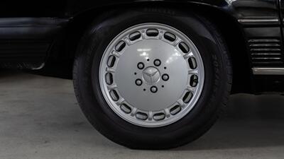 1987 Mercedes-Benz 560 SL   - Photo 55 - Boca Raton, FL 33432