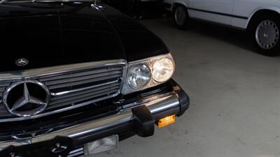 1987 Mercedes-Benz 560 SL   - Photo 16 - Boca Raton, FL 33432