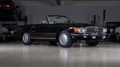 1987 Mercedes-Benz 560 SL   - Photo 2 - Boca Raton, FL 33432