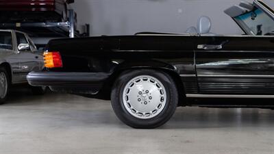 1987 Mercedes-Benz 560 SL   - Photo 50 - Boca Raton, FL 33432