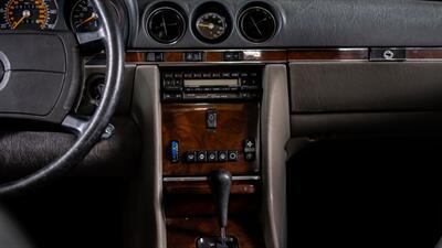 1987 Mercedes-Benz 560 SL   - Photo 66 - Boca Raton, FL 33432