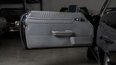 1987 Mercedes-Benz 560 SL   - Photo 82 - Boca Raton, FL 33432