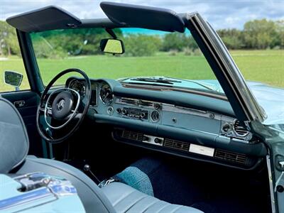 1970 Mercedes Benz 280SL SL   - Photo 22 - Boca Raton, FL 33432