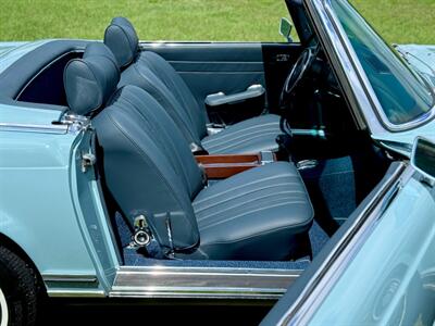 1970 Mercedes Benz 280SL SL   - Photo 19 - Boca Raton, FL 33432