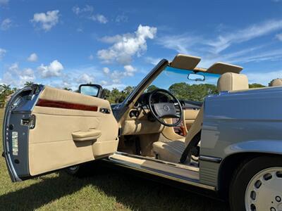 1989 Mercedes-Benz 560 SL   - Photo 19 - Boca Raton, FL 33432