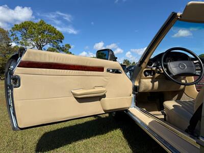 1989 Mercedes-Benz 560 SL   - Photo 21 - Boca Raton, FL 33432