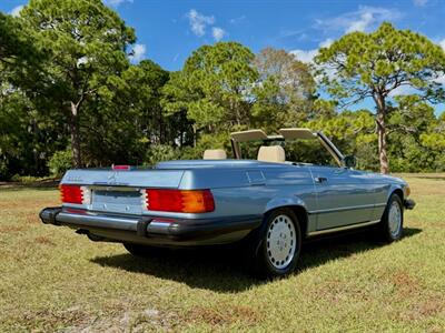 1989 Mercedes-Benz 560 SL   - Photo 15 - Boca Raton, FL 33432