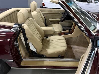 1988 Mercedes-Benz 560 SL   - Photo 16 - Boca Raton, FL 33432