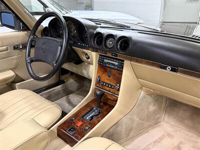 1988 Mercedes-Benz 560 SL   - Photo 20 - Boca Raton, FL 33432