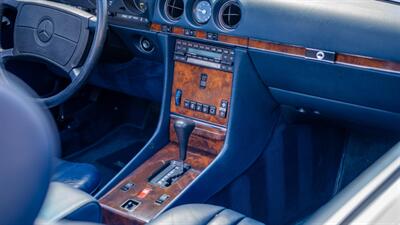 1987 Mercedes-Benz 560 SL   - Photo 31 - Boca Raton, FL 33432