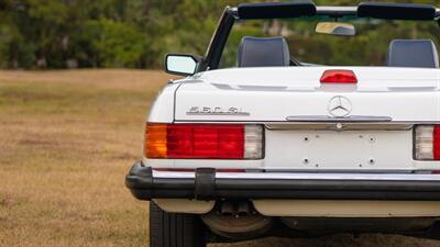 1987 Mercedes-Benz 560 SL   - Photo 13 - Boca Raton, FL 33432