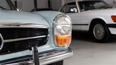 1970 Mercedes Benz 280SL SL   - Photo 18 - Boca Raton, FL 33432