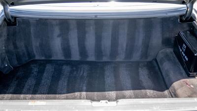 1988 Mercedes-Benz 560 SL   - Photo 32 - Boca Raton, FL 33432