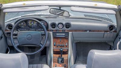 1988 Mercedes-Benz 560 SL   - Photo 21 - Boca Raton, FL 33432