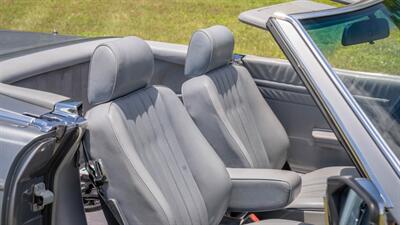 1988 Mercedes-Benz 560 SL   - Photo 26 - Boca Raton, FL 33432