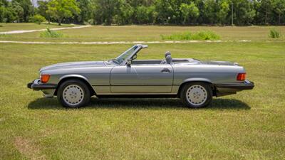 1988 Mercedes-Benz 560 SL   - Photo 7 - Boca Raton, FL 33432
