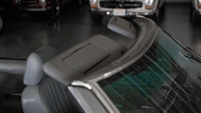 1988 Mercedes-Benz 560 SL   - Photo 10 - Boca Raton, FL 33432