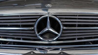 1988 Mercedes-Benz 560 SL   - Photo 16 - Boca Raton, FL 33432